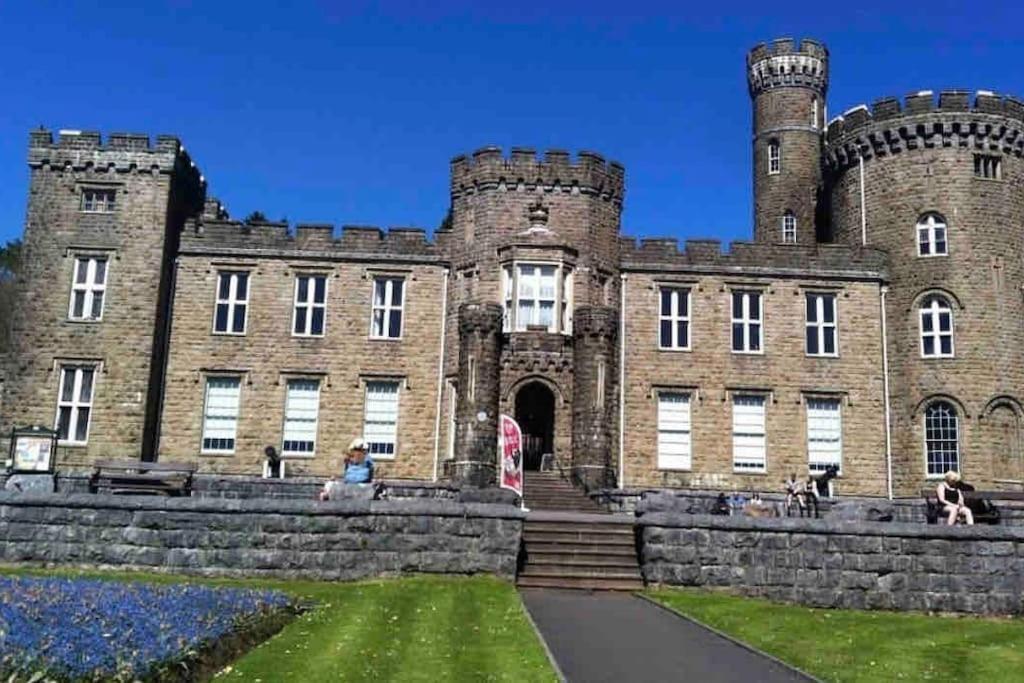 Lovely 1 Bedroom Studio Apartment - Merthyr Tydfil Exterior foto
